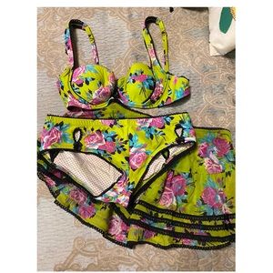 Betsy Johnson bikini set
